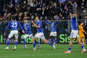 Fudbalski Diznilend na jezeru Komo